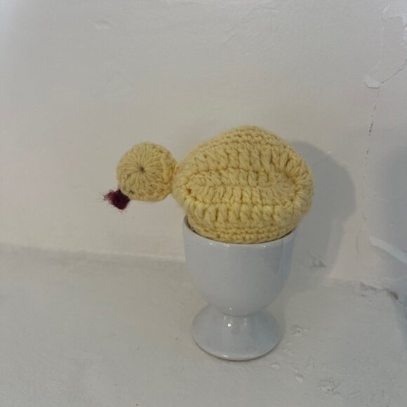 Lot of 4 Four Vintage Knit Doll Hats Cloche Pompom Duckling Crochet Beanie - Picture 7 of 9